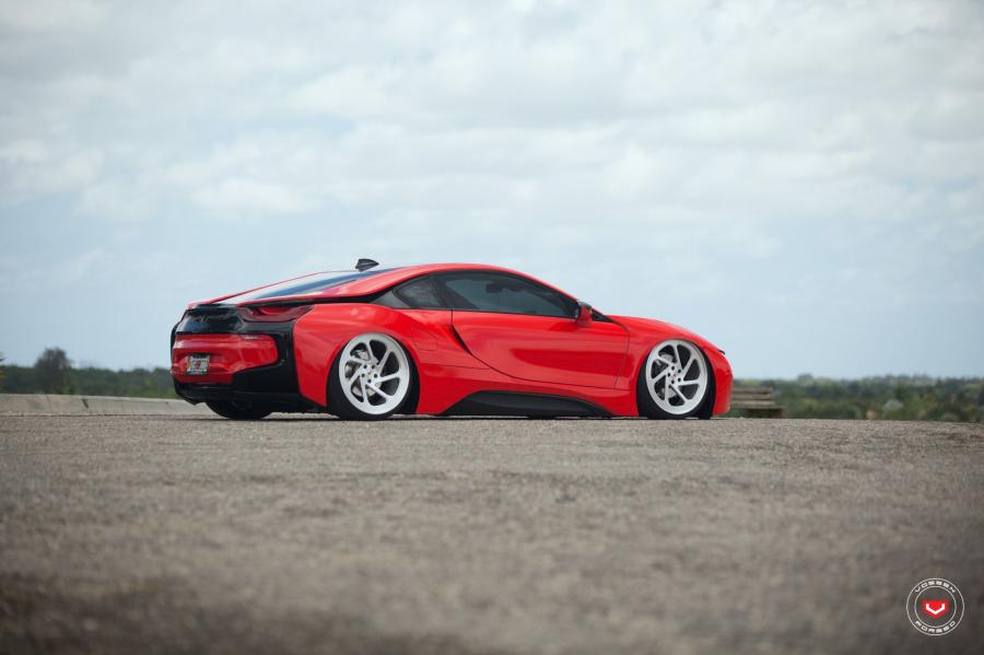  BMW i8 on Vossen Wheels (LC-108T) 2017 года  (фото 36 из 68)